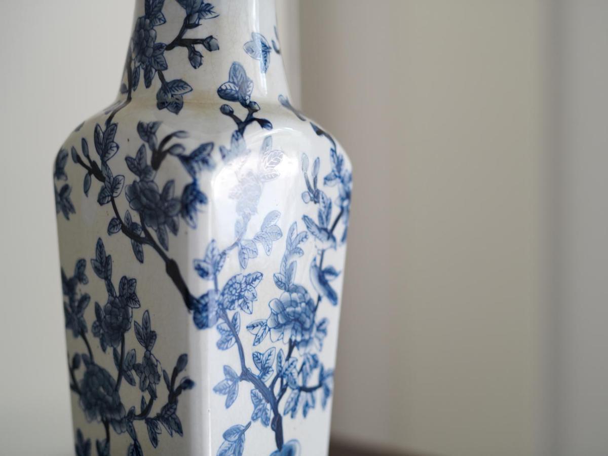 Carton House A Fairmont Managed Hotel Maynooth Εξωτερικό φωτογραφία A Delft vase